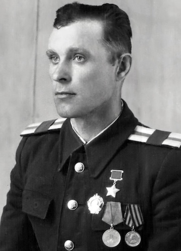 Иванов Иван Тихонович