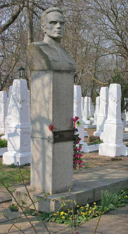Надгробный памятник в г. Керчь