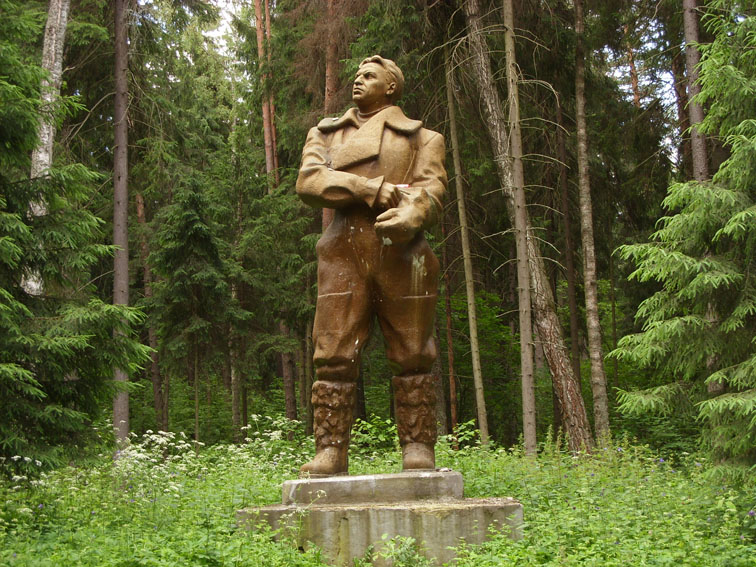 Памятник в Московской области