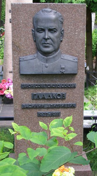 В городе-герое Минске на Восточном кладбище