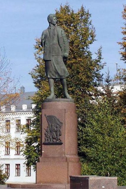 Памятник в Тамбове