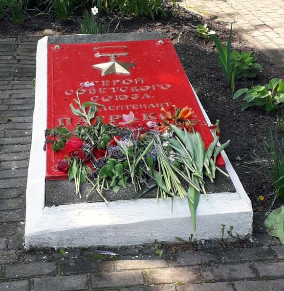 Братская могила в селе Степановка (вид 2)
