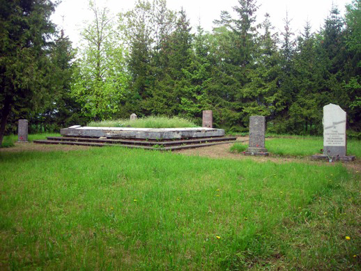 Воинское кладбище на хуторе Граверы (общий вид)