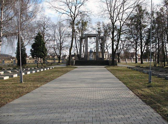 Воинское кладбище в городе Ключборк (общий вид)