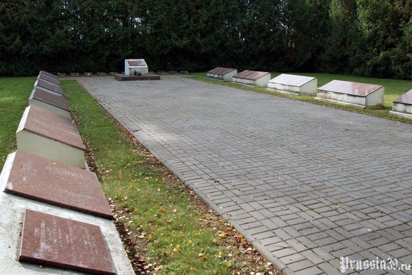 Воинское кладбище в посёлке Синтаутай (общий вид)