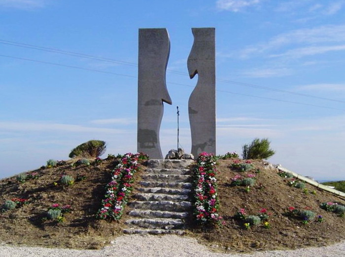 Памятник во Франции