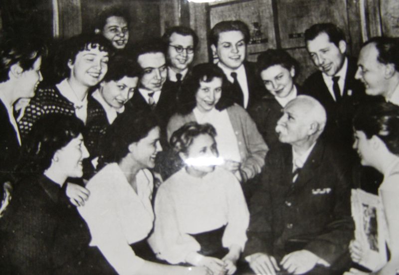 Л.Н.Ревуцкий с учениками