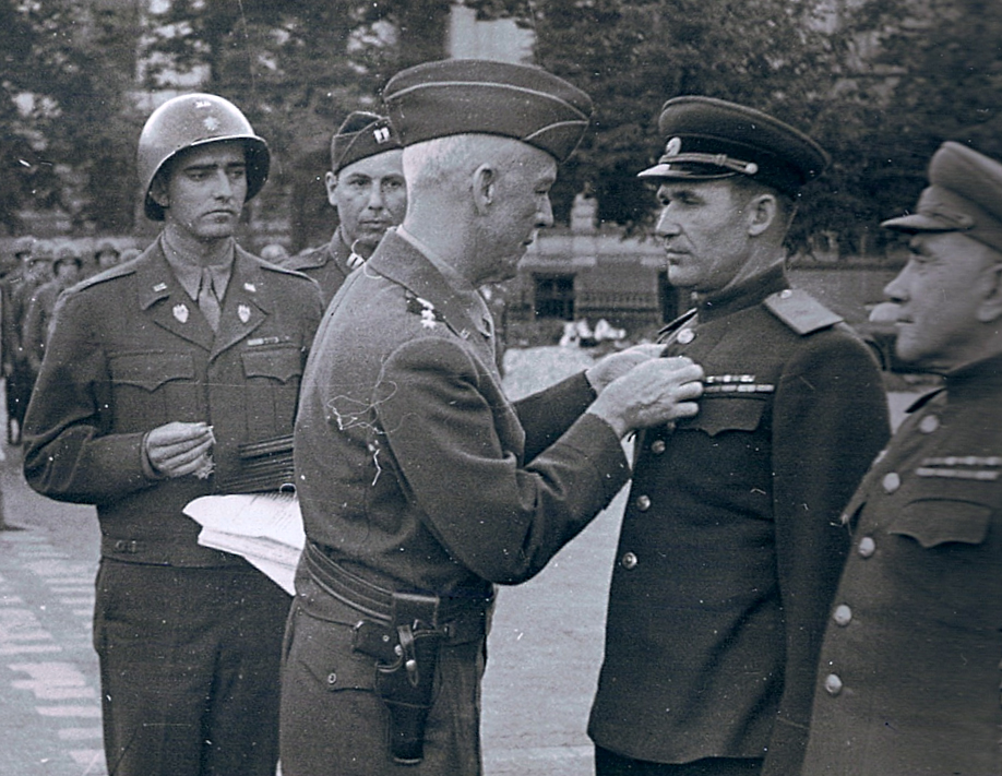 Полуэктов Георгий Васильевич. Вручение американским командованием ордена «Легион почёта»