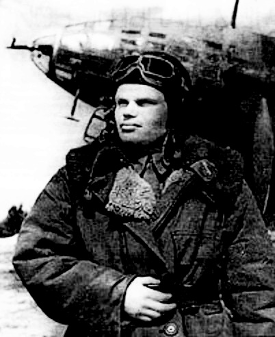 П.Ф.Клята у самолета Ил-4