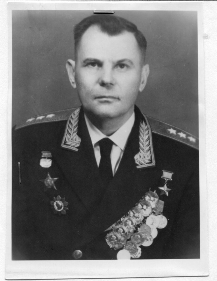 Герой Советского Союза генерал-полковник авиации Ф.И. Шинкаренко (1967 г.)