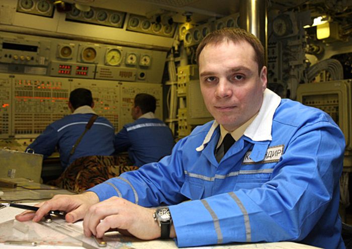 А.В.Дмитров на борту подводной лодки