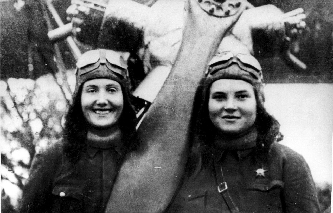 Татьяна Макарова и Вера Белик, 1942 год.