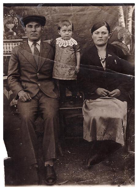 А.М. Вьюшков с семьёй.