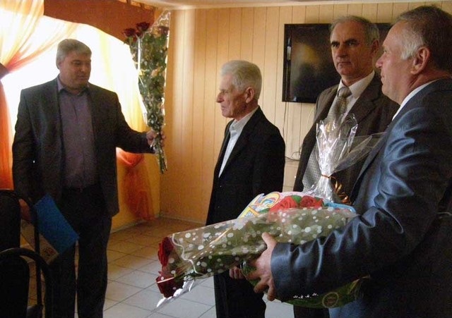 Поздравление А.Г.Загоруйко с 75-летием со дня рождения
