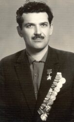 Буниятов Зия Мусаевич