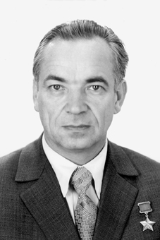 Остапенко Пётр  Максимович
