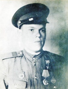 Леонов Виктор Петрович