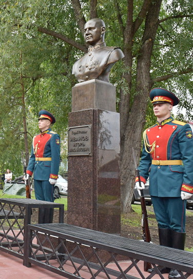 Бюст в Барнауле