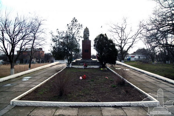 Братская могила в городе Керчь