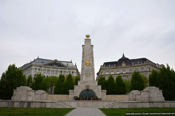 Мемориал в городе Будапешт (общий вид).