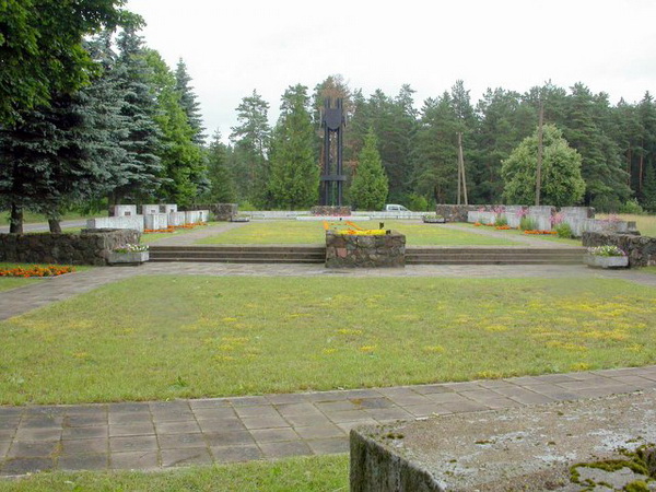Воинское кладбище в городе Шилале (общий вид)