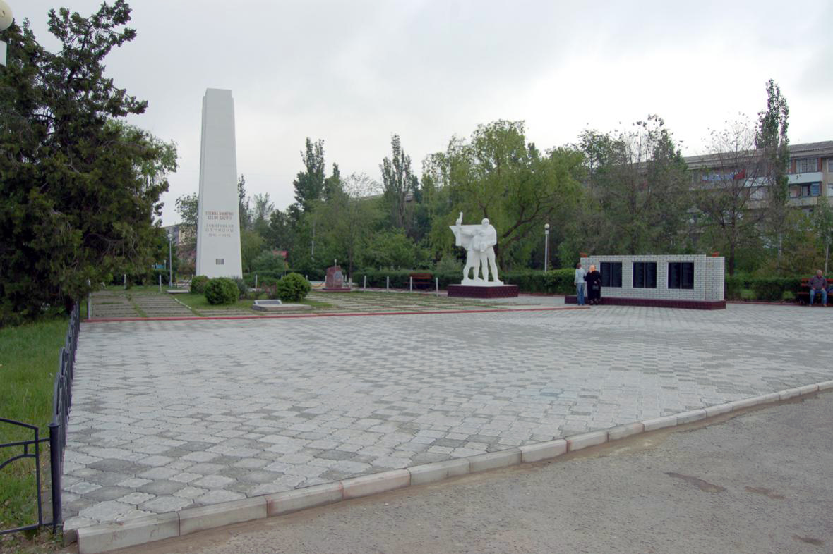 Мемориал в городе Каушаны(общий вид)