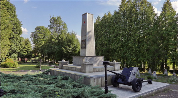 Воинское кладбище в городе Жепин (общий вид)