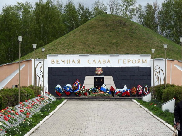 Мемориал в городе Богородицк (общий вид)