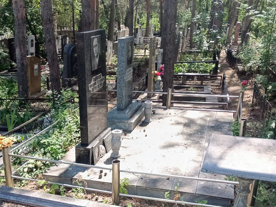 Надгробный памятник