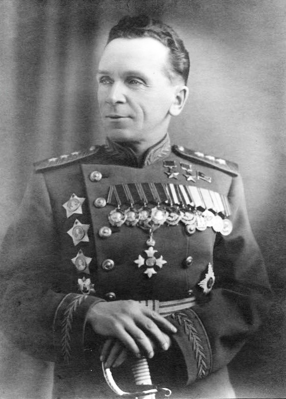 Генерал-полковник П.И. Батов в 1945 году