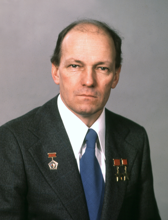 Н.Н. Рукавишников, 1975 год