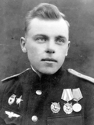 В.И.Черненко, 1944 год