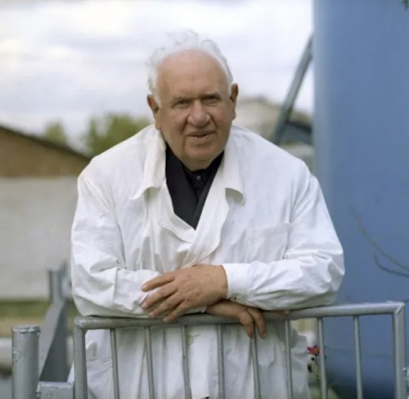 А. М. Славин