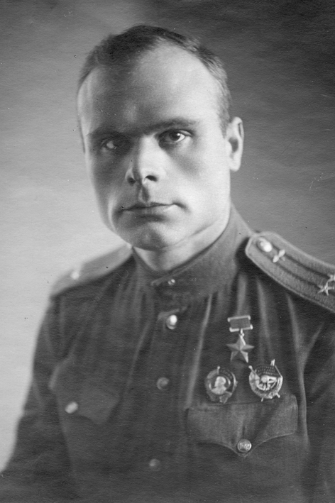 В.В. Зверев, 1944 год