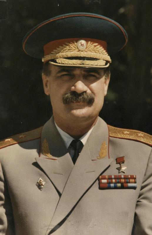 Генерал-лейтенант Р.С.Аушев