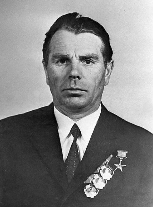 А. М. Галкин, 1975 год