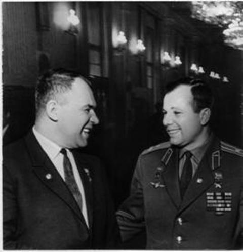 С.А. Антонов и Ю.А. Гагарин