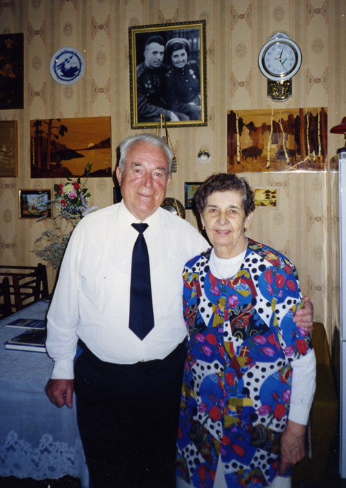 В.И. Попков с женой, 1998 год