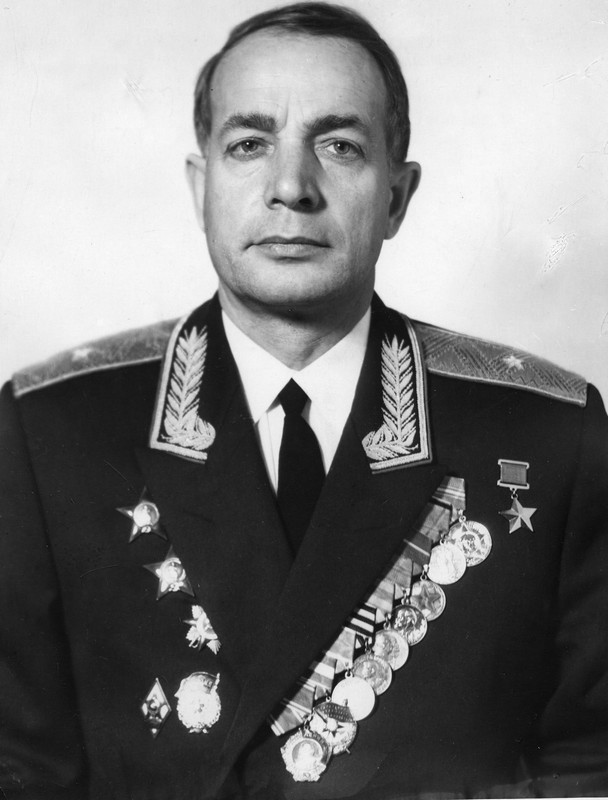 А.С. Калмыков, 1982 год