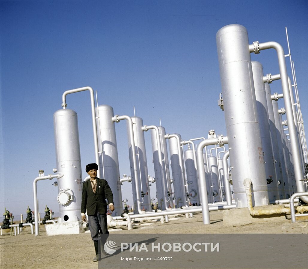 А. Бамуратов