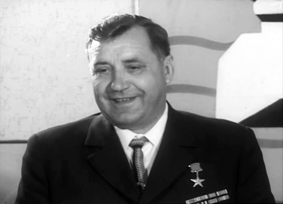 Ю. Н. Кондратас