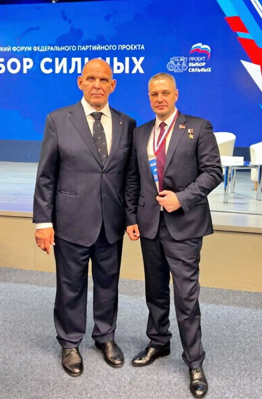 А. М. Манухин