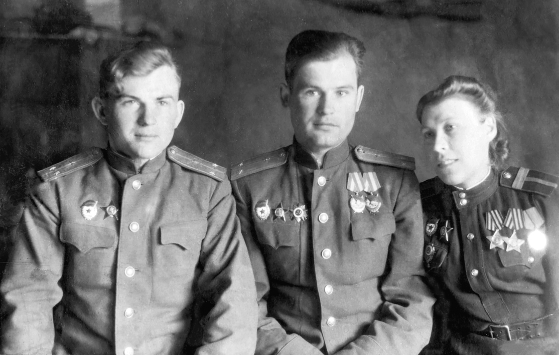 Н.А.Журкина с экипажем, 1945 год