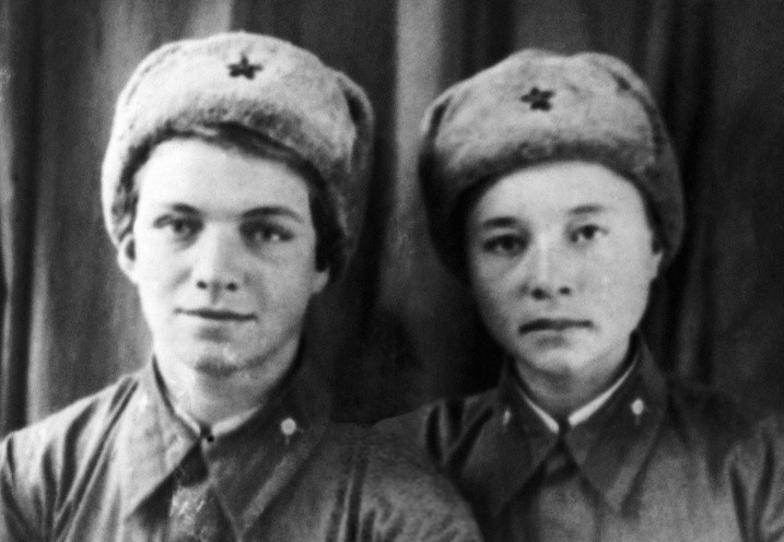 Н.В.Ковшова и М.С.Поливанова, 1941 год.