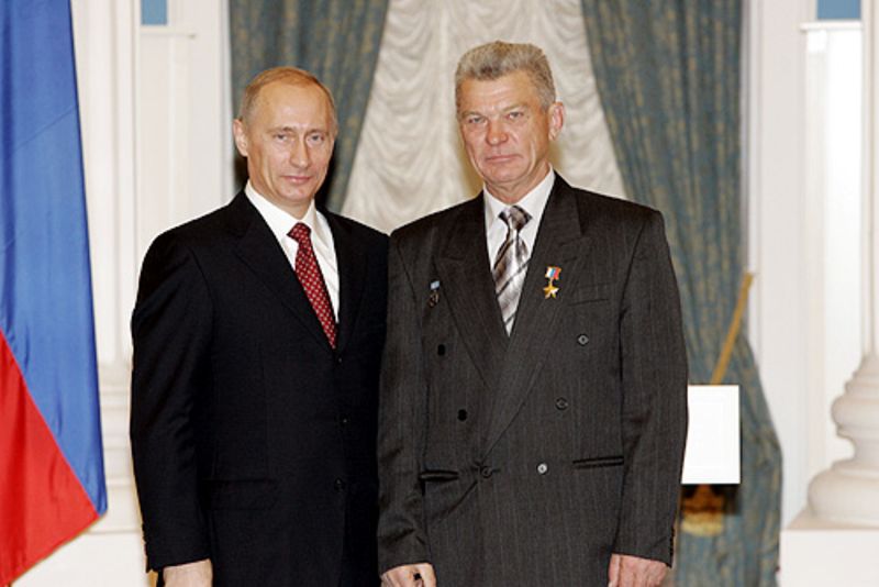 28 октября 2005 года. Москва, Кремль. Церемония вручения государственных наград. Фото пресс-службы Президента РФ.