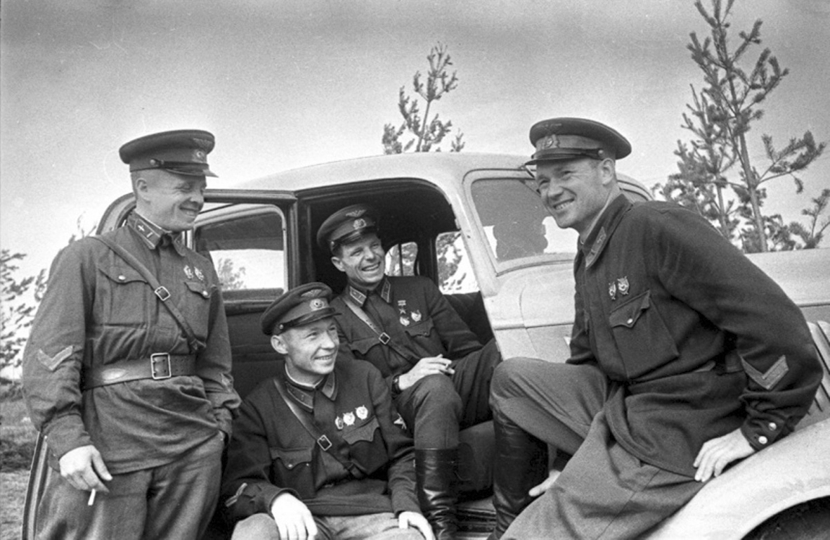 С.И.Львов с однополчанами, 1942 год