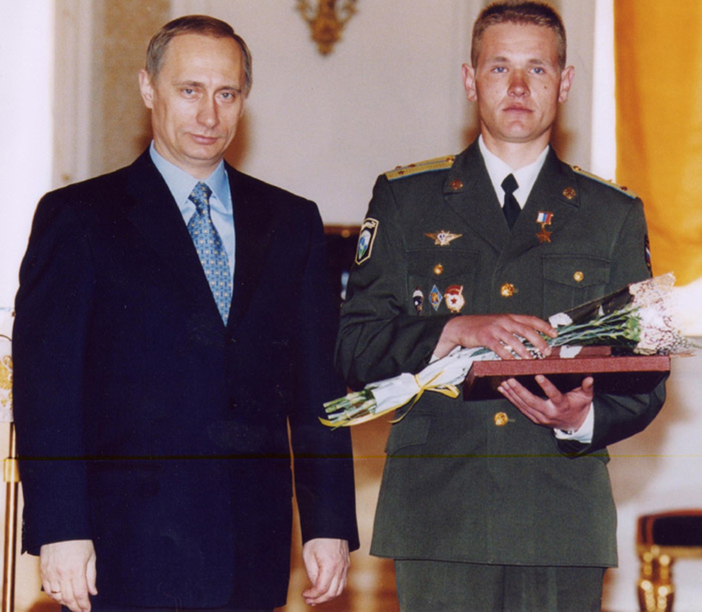 Р.Н. Щетнев и В.В. Путин на церемонии награждения 